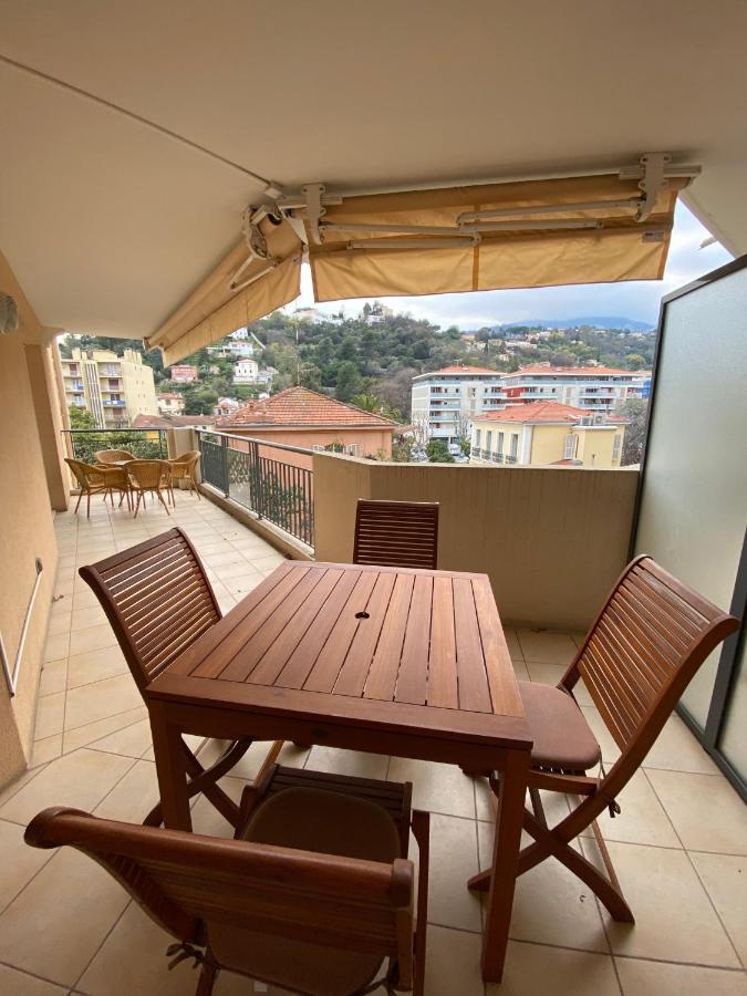 Beau 3 P. Parfaitement Situe Et Place De Parking A Disposition Menton Exterior foto
