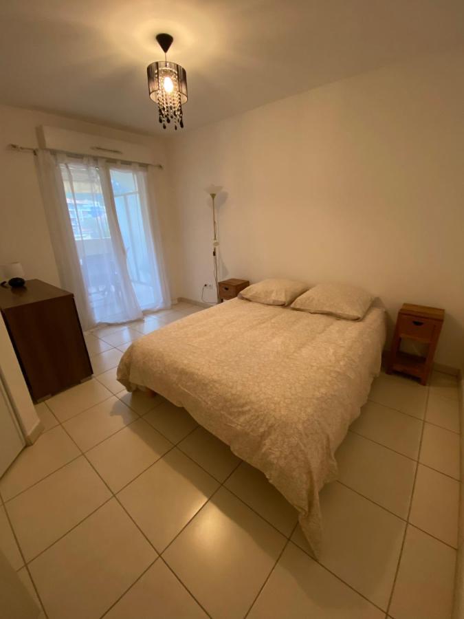 Beau 3 P. Parfaitement Situe Et Place De Parking A Disposition Menton Exterior foto